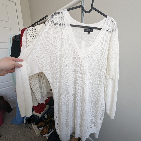 sheer snakeskin v neck sweater - Picture 2 of 3